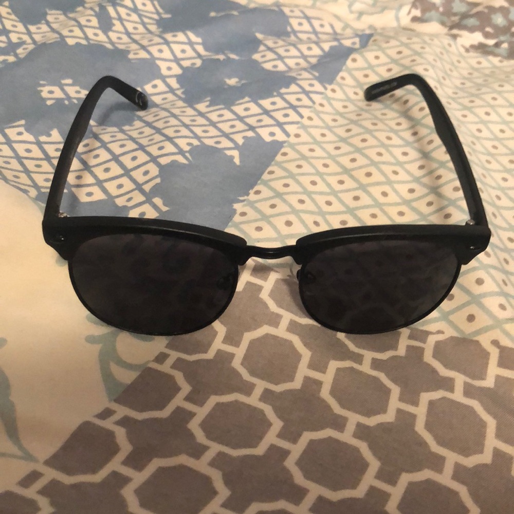 All Black vans sunglasses